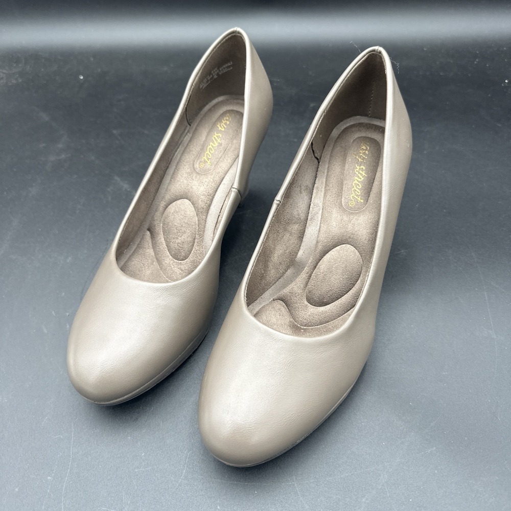 Easy Street Equinox Taupe Pump Heel Women's 8 Wide